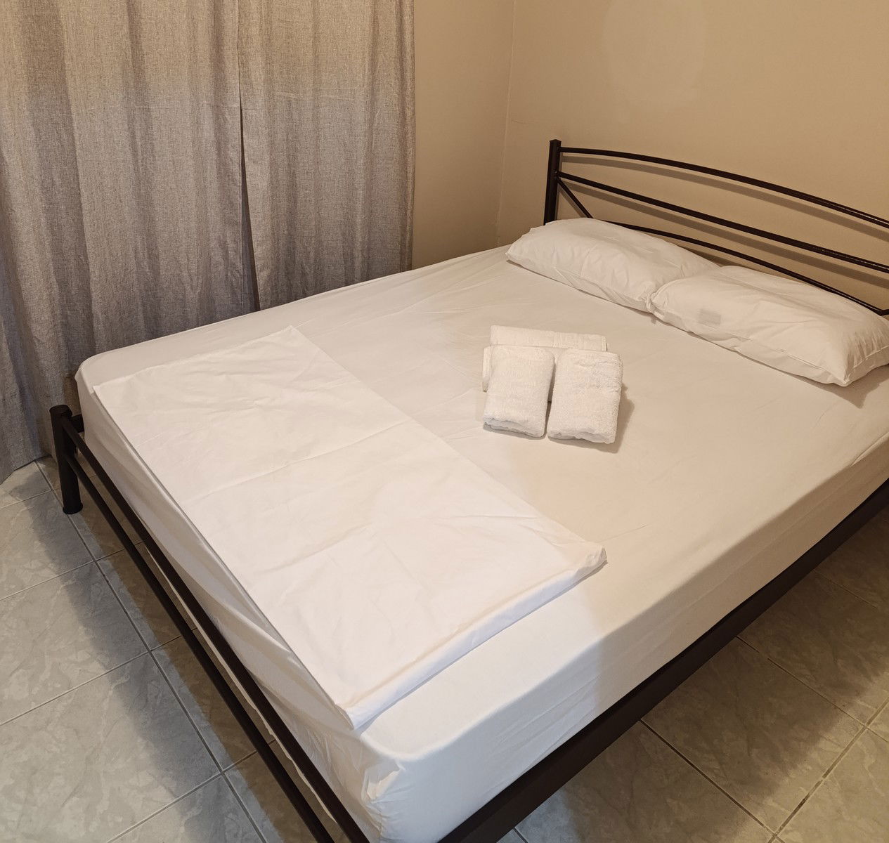 Dedeağaç’ta Kısa Süreli veya Dönemsel Kiralık Daire – Room3 Konforu