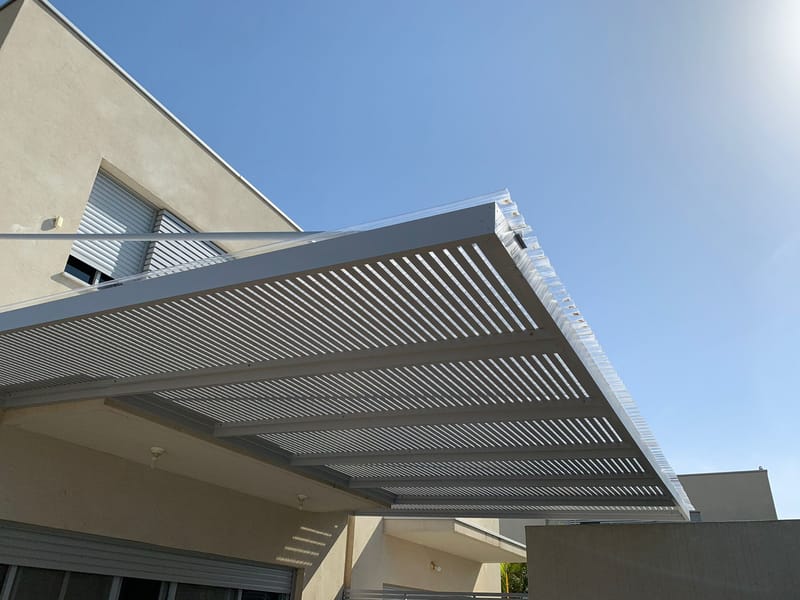 פתרונות הצללה מתקדמים בהתאמה לכל חלל חוץ