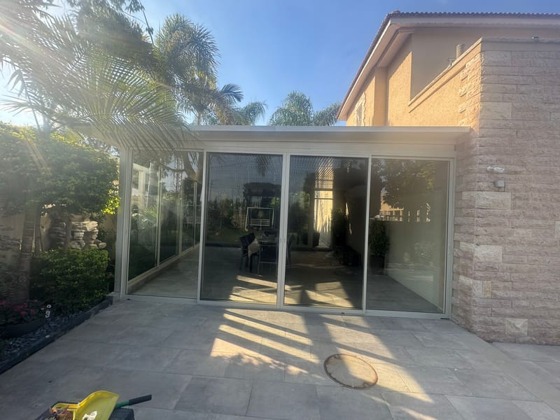 פתרונות הצללה מתקדמים בהתאמה לכל חלל חוץ