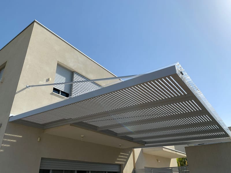 פתרונות הצללה מתקדמים בהתאמה לכל חלל חוץ