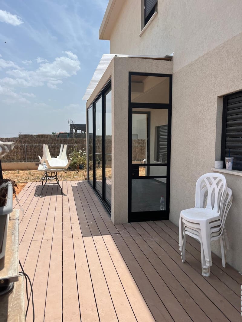 שילוב של עיצוב, איכות ובידוד מושלם