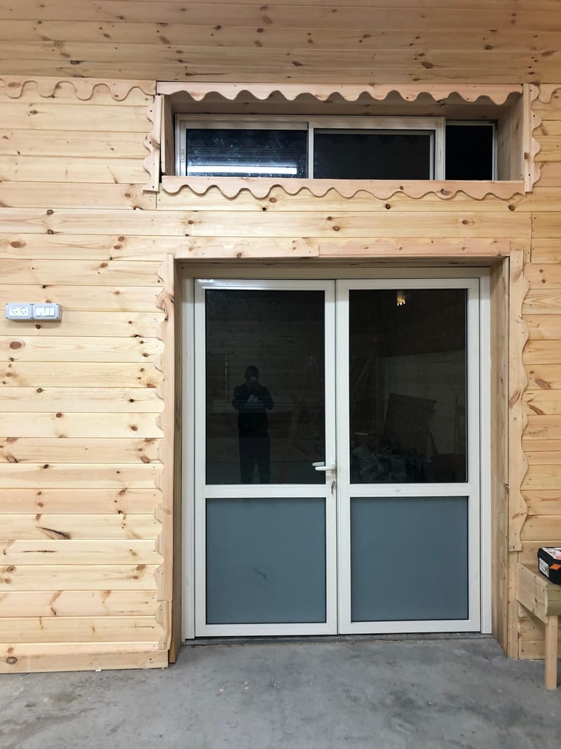 שילוב של עיצוב, איכות ובידוד מושלם