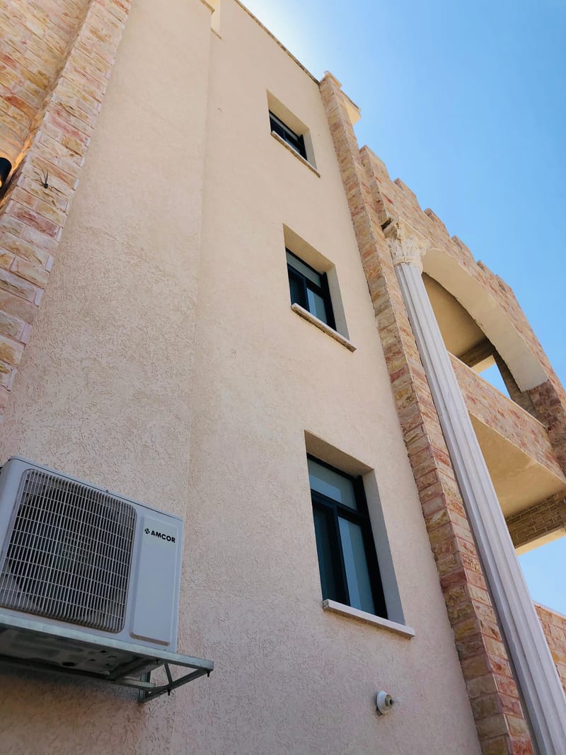 שילוב של עיצוב, איכות ובידוד מושלם