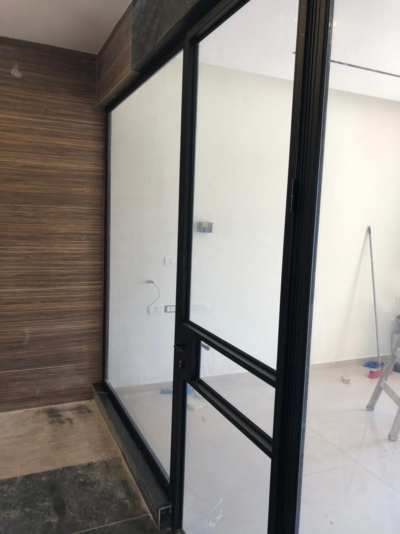 שילוב של עיצוב, איכות ובידוד מושלם