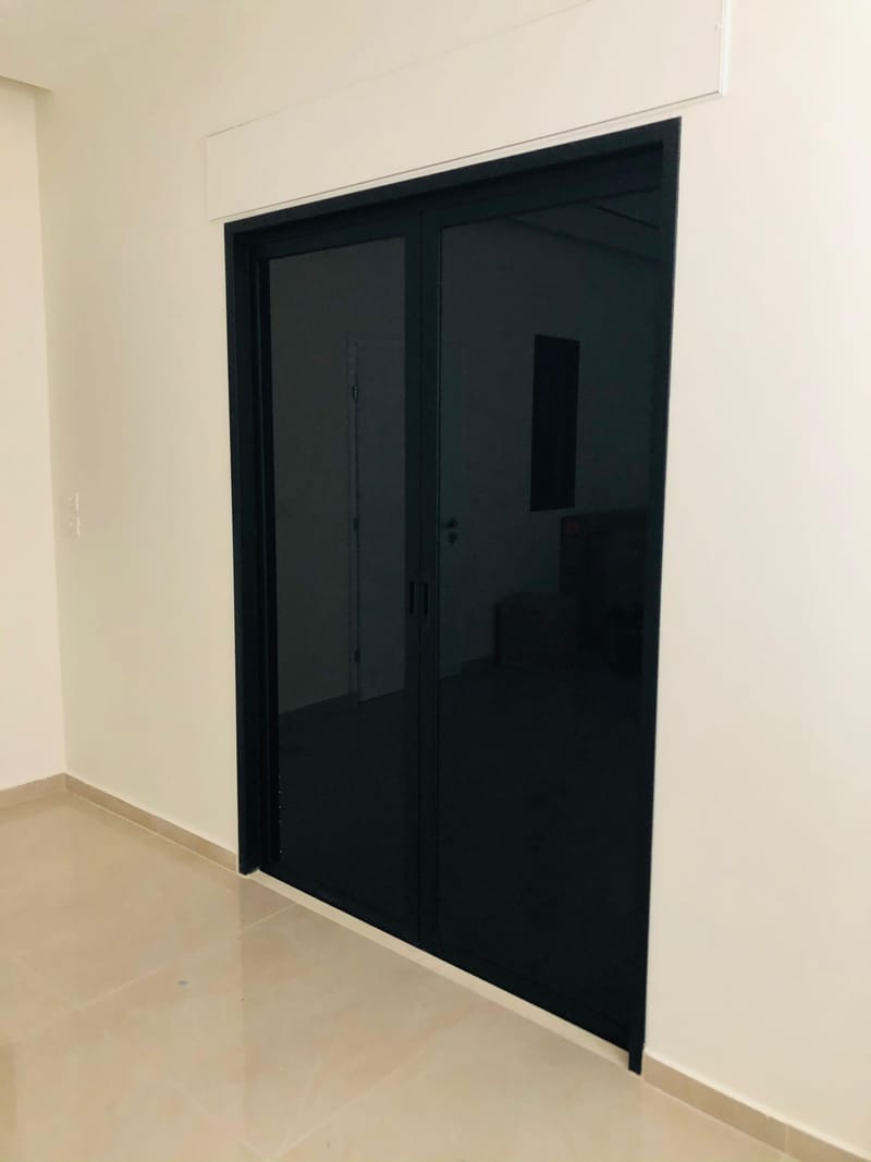 שילוב של עיצוב, איכות ובידוד מושלם