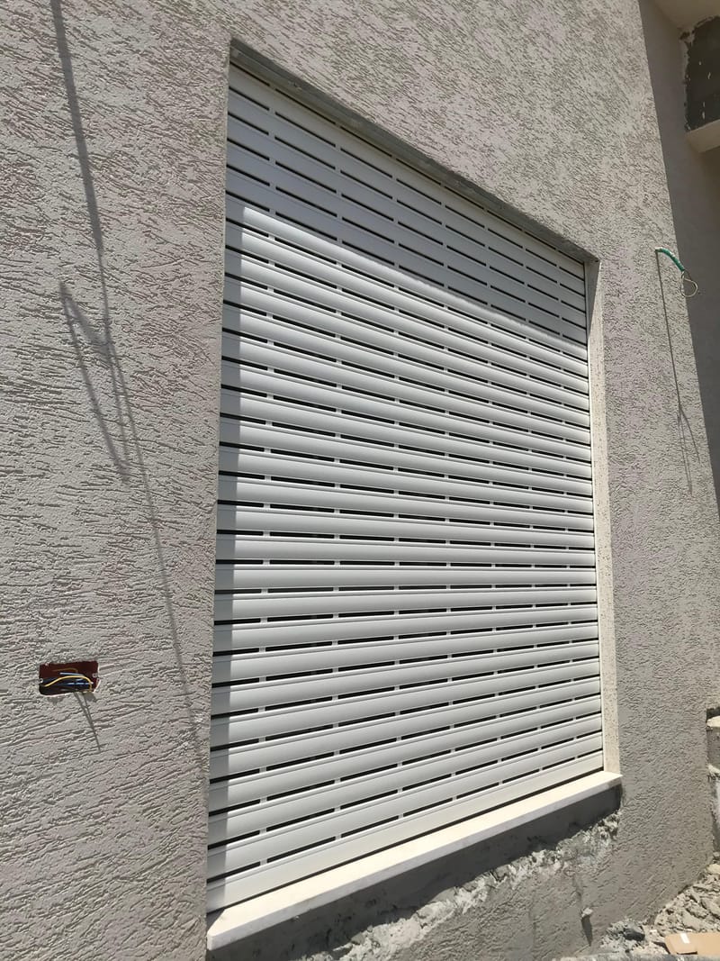 שילוב של עיצוב, איכות ובידוד מושלם