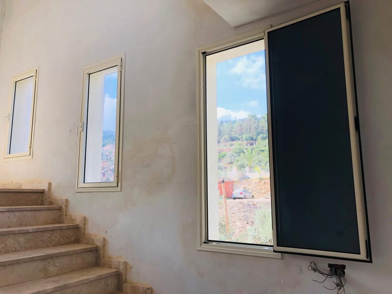 שילוב של עיצוב, איכות ובידוד מושלם