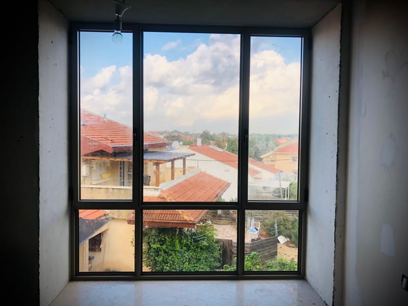 שילוב של עיצוב, איכות ובידוד מושלם