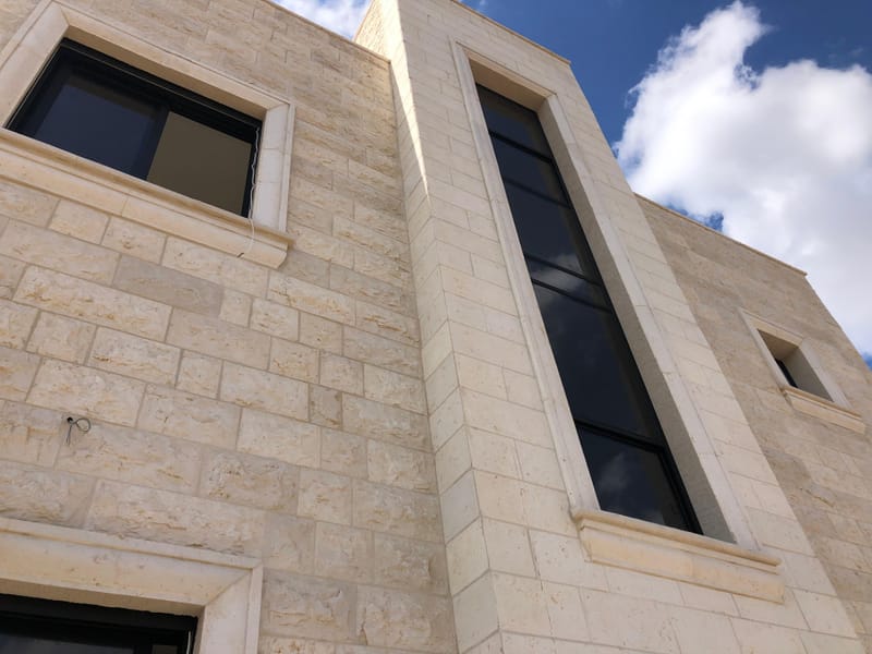 שילוב של עיצוב, איכות ובידוד מושלם