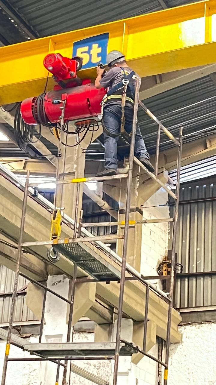 Fabricação e Instalação de Pontes Rolantes e Pórticos