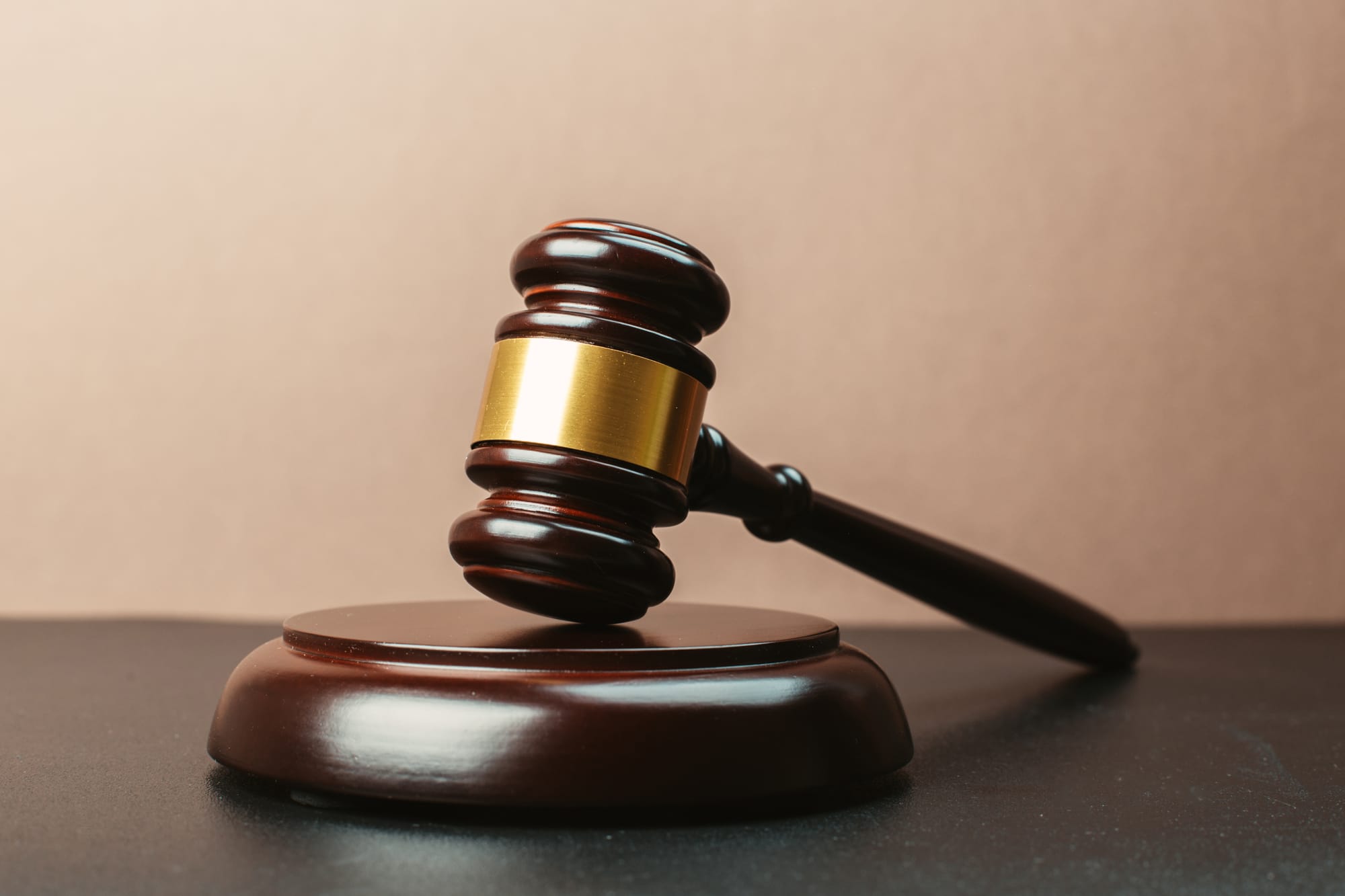 עוברת על דת יהודית