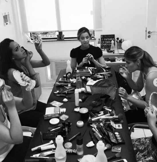 Self-Makeup Session & Personal Shopper 