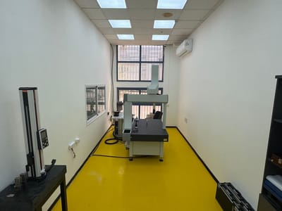 רצפת ייצור וציוד