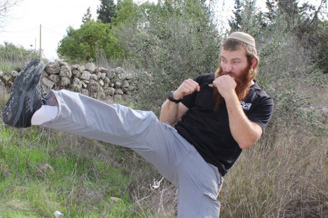 איך הצלחתי להגן על עצמי במציאות? ואיך לתת בעיטת הדיפה כמו מקצוען?