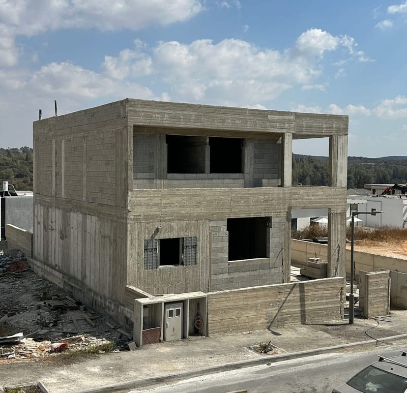 קובעים מפגש לאומדן מדויק.