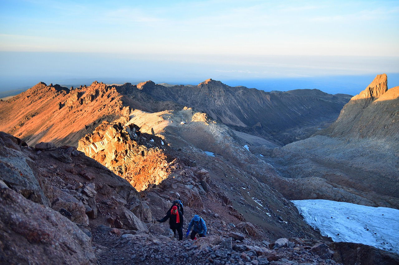 5 DAYS, 4 NIGHTS MT KENYA SIRIMON DOWN NARUMORU ROUTE