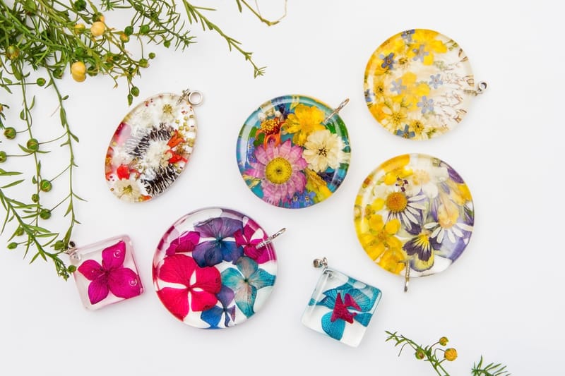Bijoux fleurs séchées