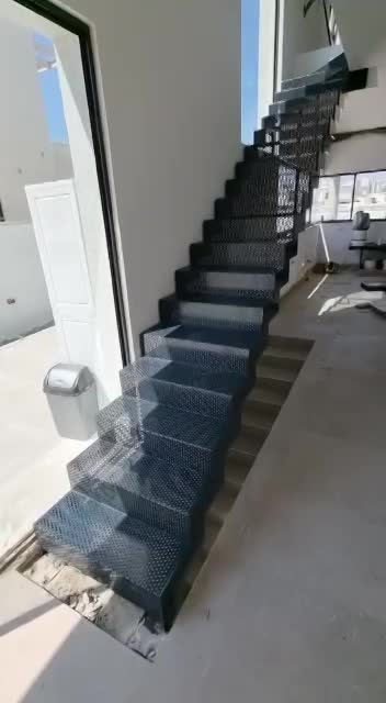 מדרגות ומעקות