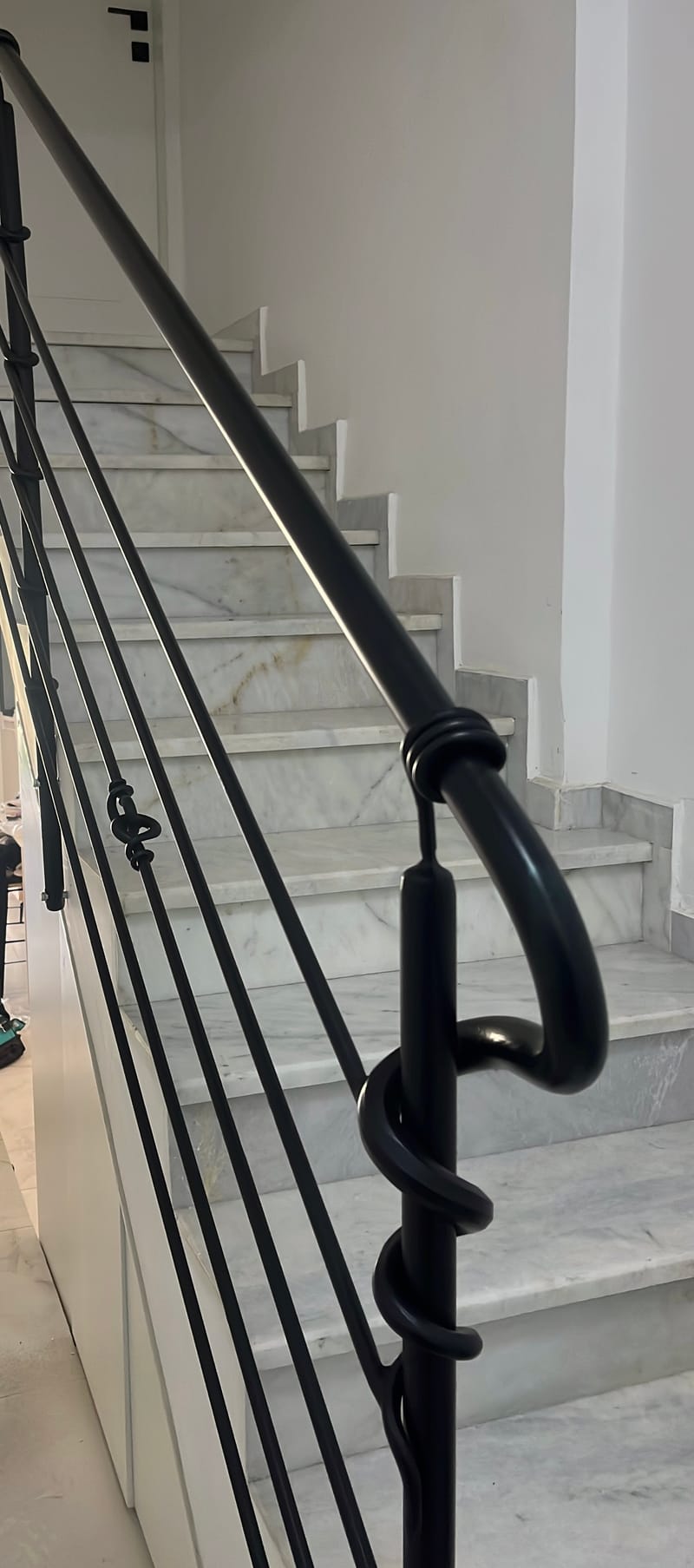 מדרגות ומעקות