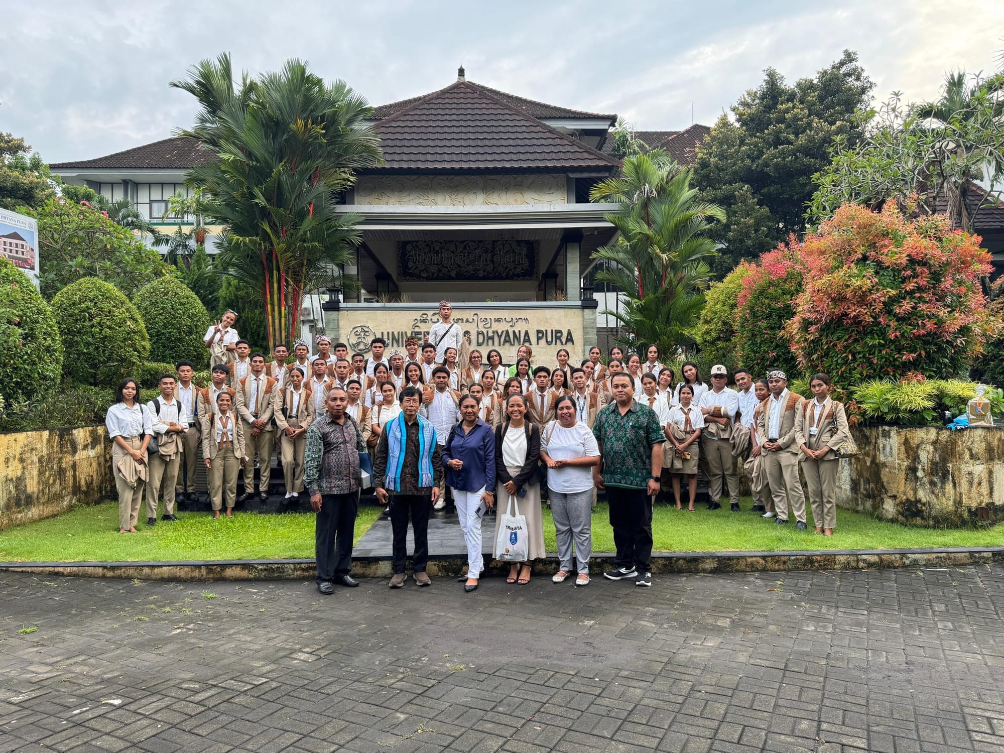 𝘾𝙚𝙡𝙚𝙗𝙧𝙖𝙩𝙞𝙣𝙜 𝙊𝙪𝙧 𝙊𝙪𝙩𝙨𝙩𝙖𝙣𝙙𝙞𝙣𝙜 𝙎𝙩𝙪𝙙𝙚𝙣𝙩, 𝙈𝙤𝙧𝙧𝙚𝙣𝙮𝙖 𝙌𝙞𝙣𝙜𝙣𝙖𝙗𝙤 𝙏𝙞𝙣𝙖𝙡 𝙉𝙖𝙯𝙖𝙧𝙚𝙡𝙡𝙖 𝙎𝙤𝙖𝙧𝙚𝙨!