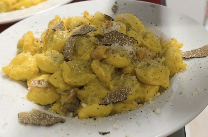 Tortellini carbonara e tartufo