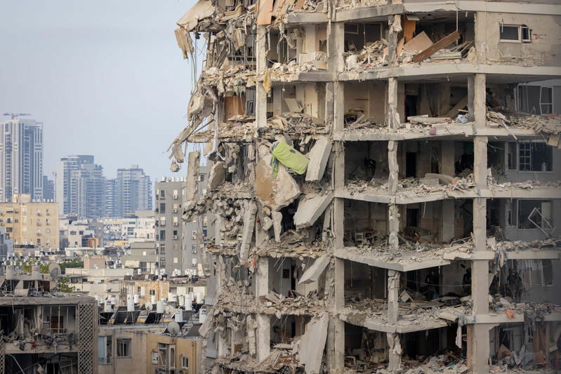 כשהמשפט פוגש את המלחמה: תוכנית שיקום הבניינים תחת סכנה