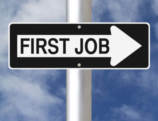 איך העבודה הראשונה שלך תקבע את השכר שלך לשנים קדימה