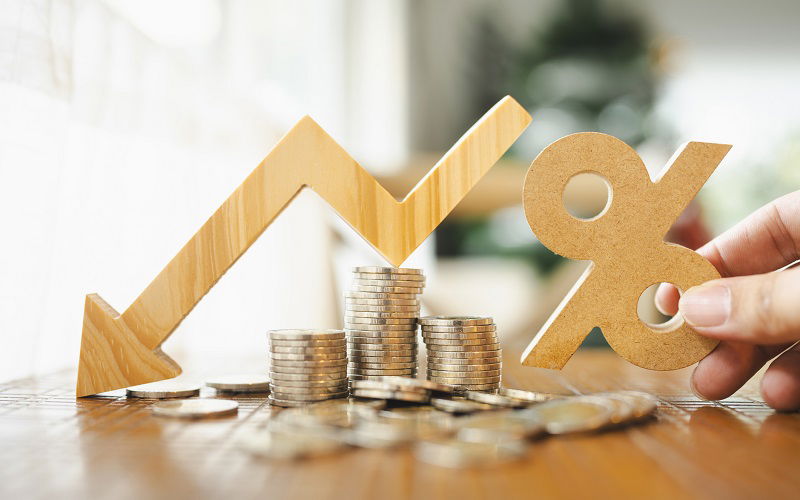 הבנקים ממהרים להוריד ריבית לחוסכים: למה זה קורה עכשיו ומה זה אומר לכסף שלנו