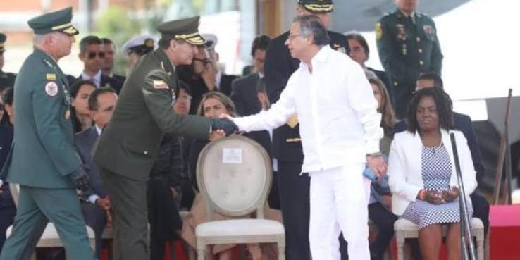 Gustavo Petro en la recta final: convocatorias, decretos clave y el último desfile militar de su Gobierno