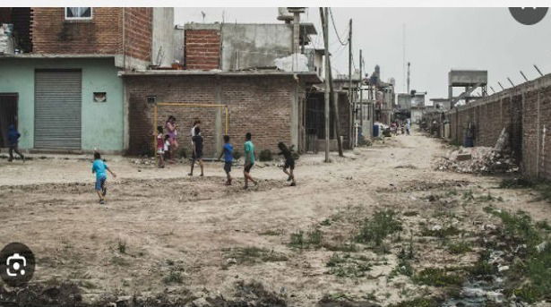 Consumo de capital y pobreza cronica