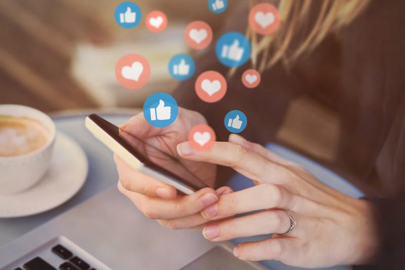 REDES SOCIALES