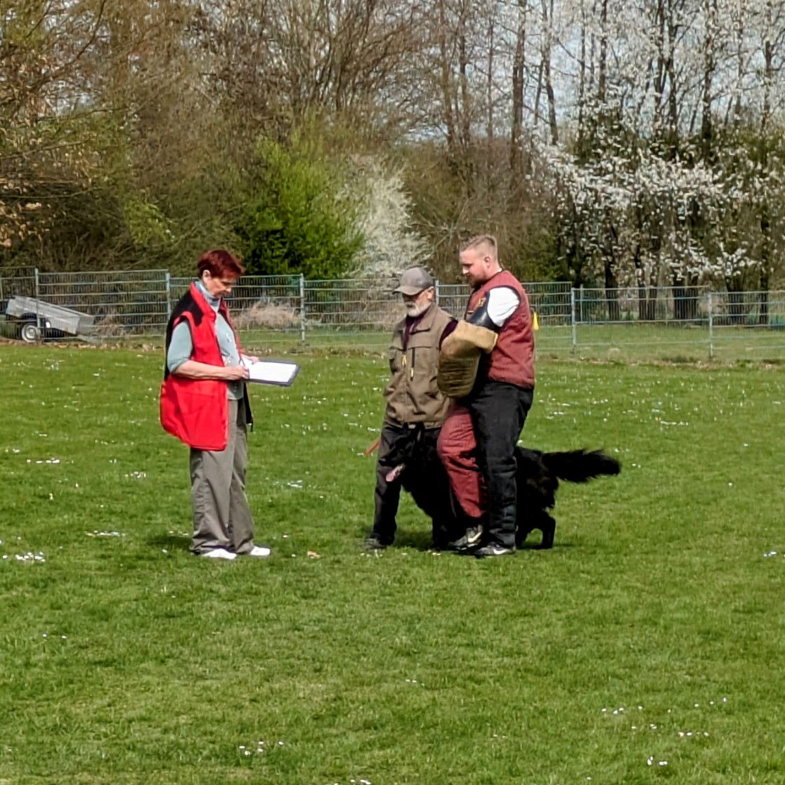 Prüfung am 13.04.2025 in Steinheim: Klaus und Gina