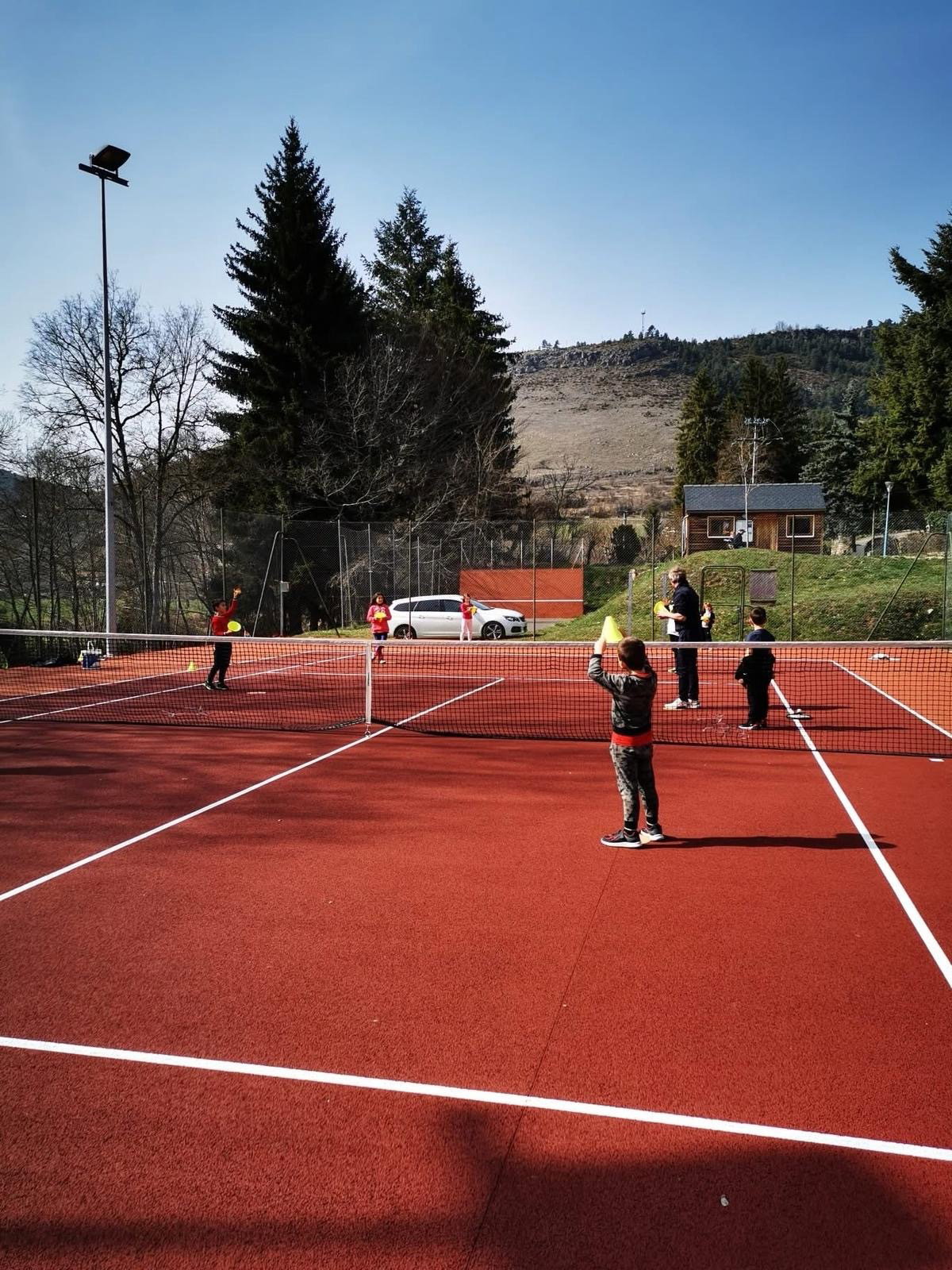 Initiation au tennis