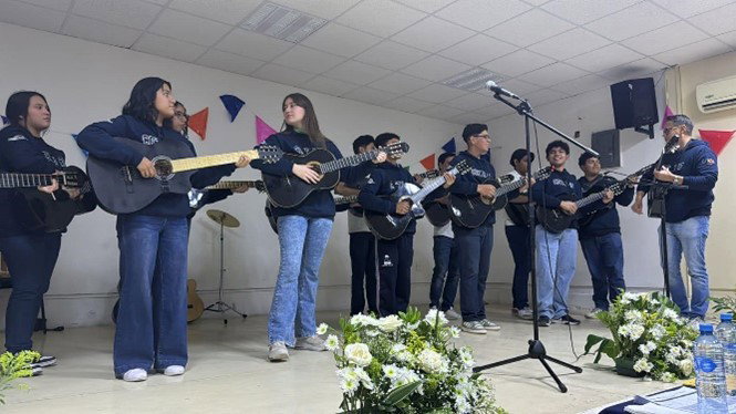 Presentaciones Destacadas del Grupo de Rondalla del CETIS 47: Un Viaje Musical a lo Largo de los años