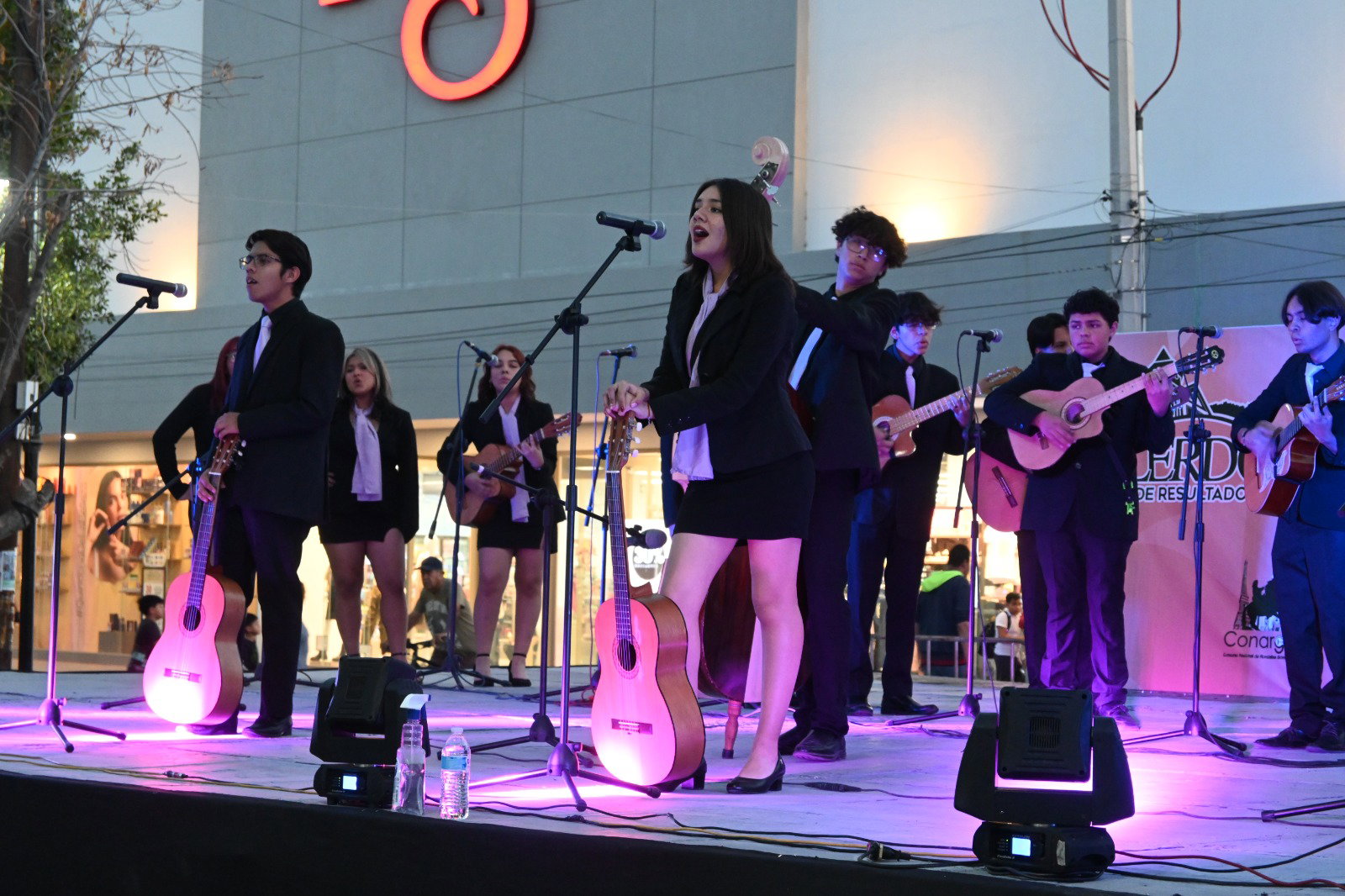 Presentaciones Destacadas del Grupo de Rondalla del CETIS 47: Un Viaje Musical a lo Largo de los años