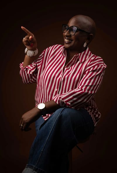 La Fureur de l’Invisibilité – De l’Ombre à la Lumière