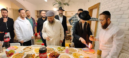 10 סיבות לבקר במרכז היהודי פראג 2, בית כנסת חי בלב העיר