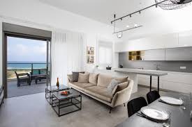 דירות ומלונות