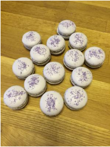 Etape 15: garniture à la pâte d'amandes et aux myrtilles