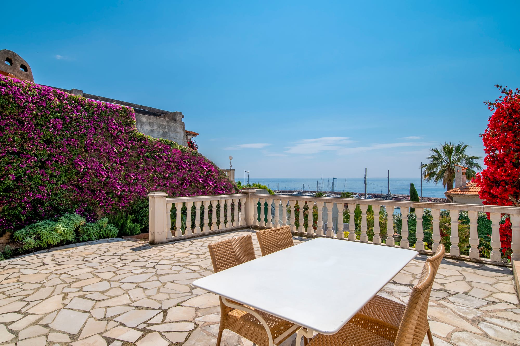 Outside dining on terrace