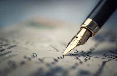 Écriture automatique : message de l’âme ou intrusion de l’invisible ?