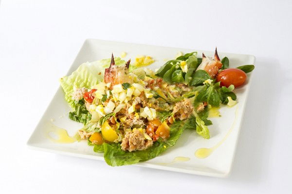 Ensalada de txangurro con langostinos