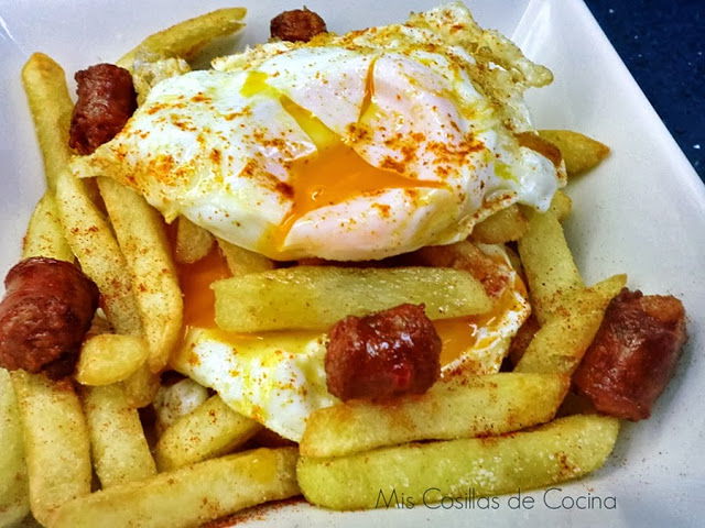 Huevos fritos con txistorra