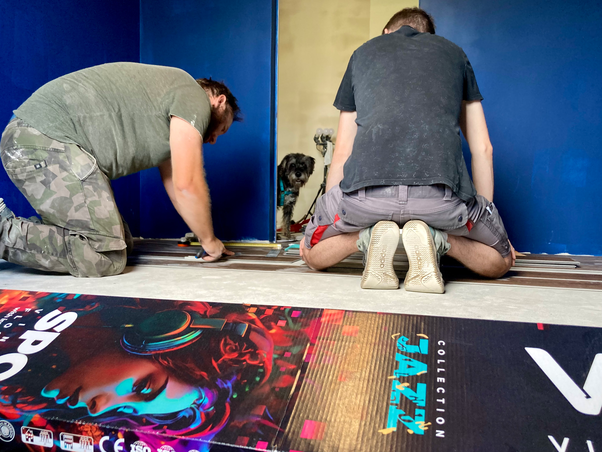 Montaż paneli winylowych Vin In z kolekcji Jazz, dekor Wenge Evans