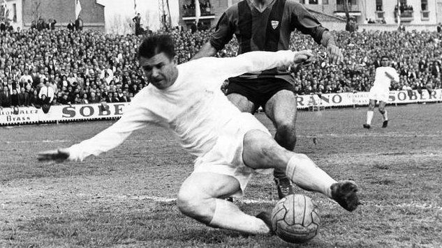 FÚTBOL -  El hat-trick​ de Puskas que no alcanzó para salir campeón