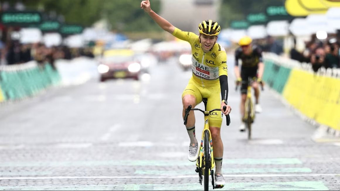 CICLISMO - Tadej Pogačar ganó su cuarto Tour de Francia