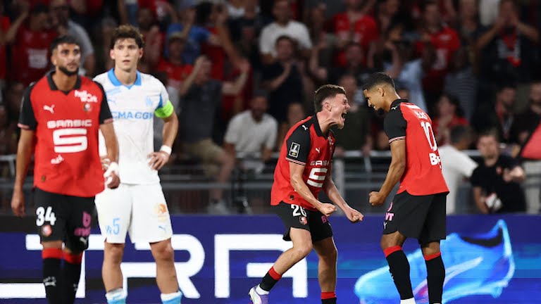 LIGUE 1 - Arranque con derrota del Olympique de Leo Balerdi