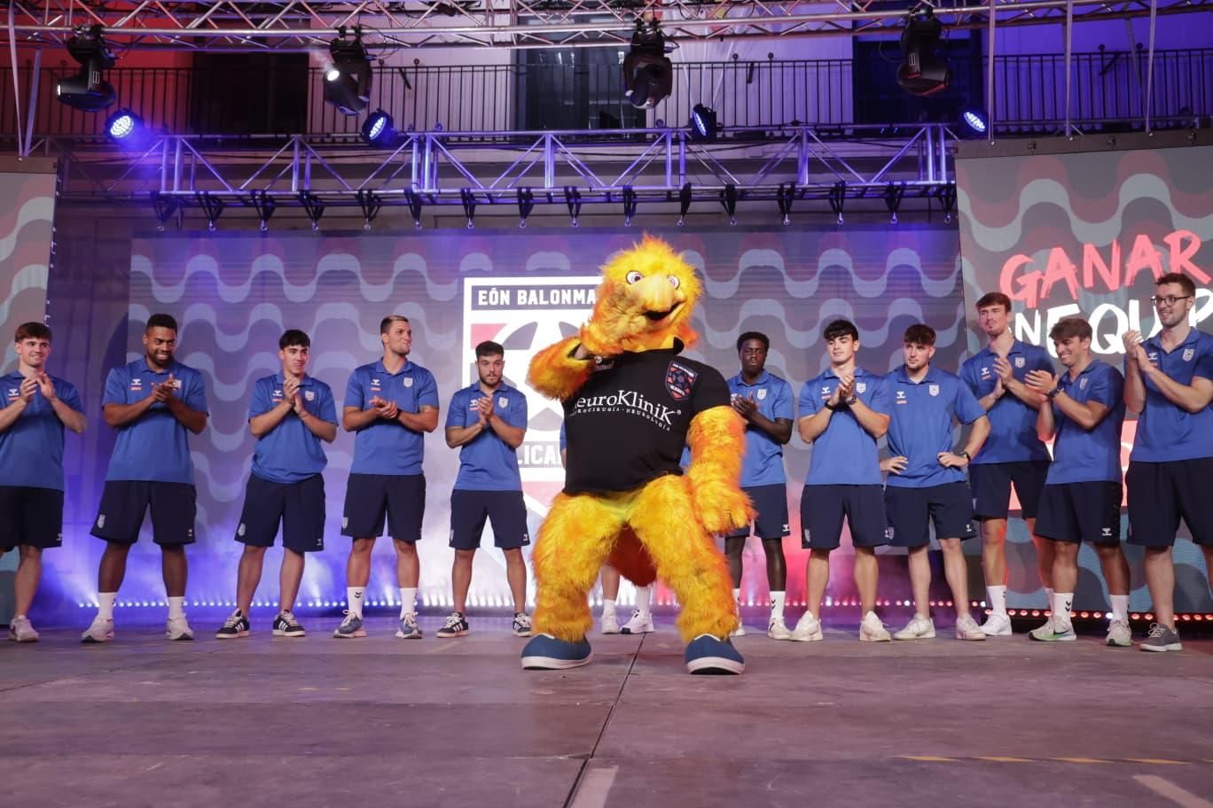 HANDBALL – El Alicante de Parker hizo su presentación oficial ante su gente