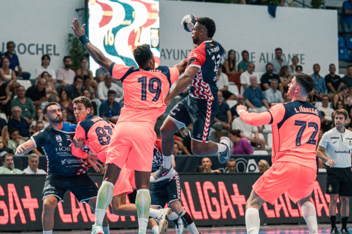HANDBALL – Debut con derrota en la Liga ASOBAL del Alicante de Parker