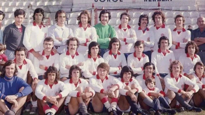 FÚTBOL – Huracán del ’73, un equipo que no inventó este juego, sino que lo hizo hermoso